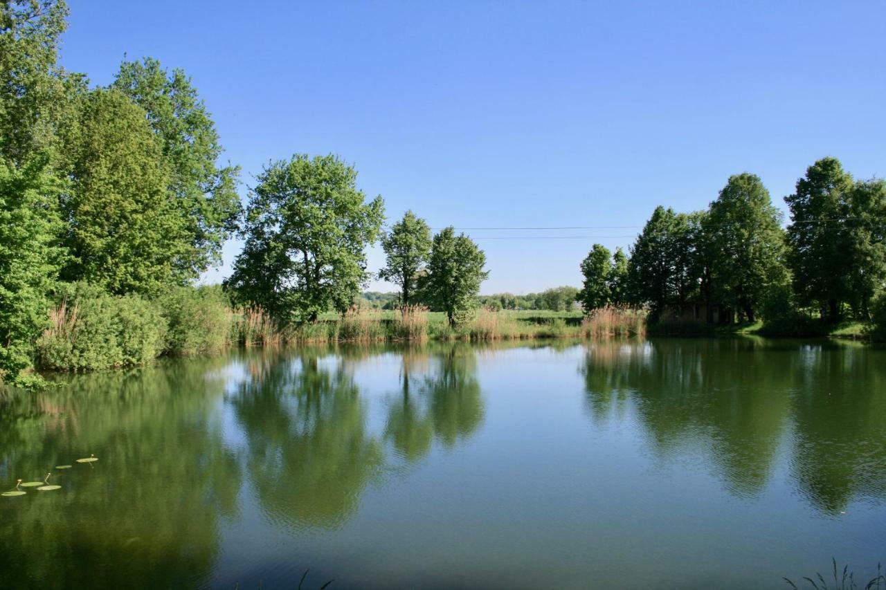 Gaestehaus Gaumenflug Am See Guenzburg Luaran gambar